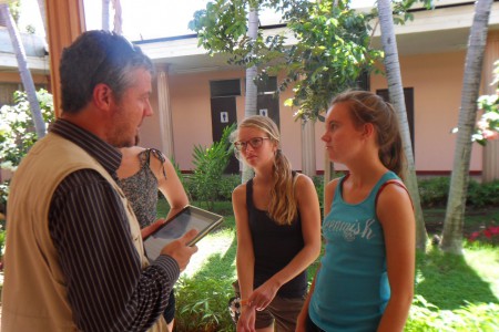 Eerste kennismaking met reporter Stefaan (Ma 26 aug) 